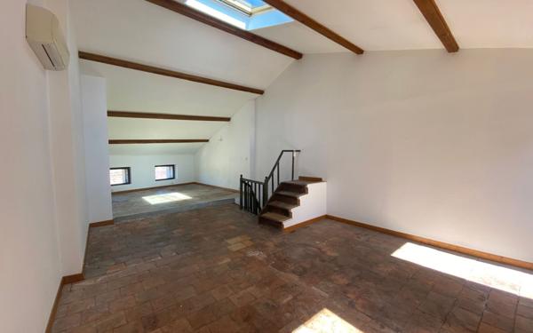 Maison à vendre    5 pièces •  Joyeuse