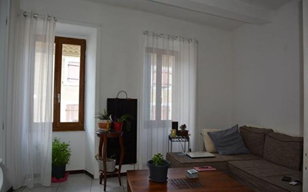 Maison à vendre    5 pièces •  Joyeuse