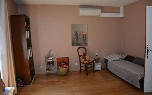 Maison à vendre    5 pièces •  Joyeuse