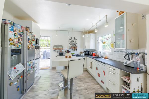 Châteauneuf-Grasse (06740) MAISON (5P) 112m2 - PISCINE - TERRAIN 2200m2