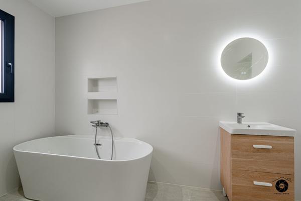 A VENDRE Maison contemporaine a vendre a Trelaze avec 4 chambres, garage et jardin !