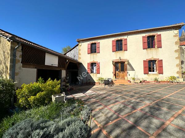 A vendre maison 5 pièces 156 m2 garage vue pyrénées entre Auch et Mirande