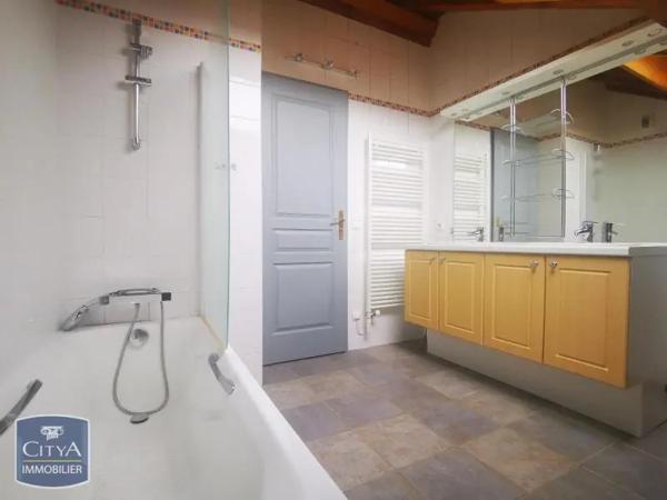 Appartement à louer 3 pièces 80.43m² Feigères (74160)