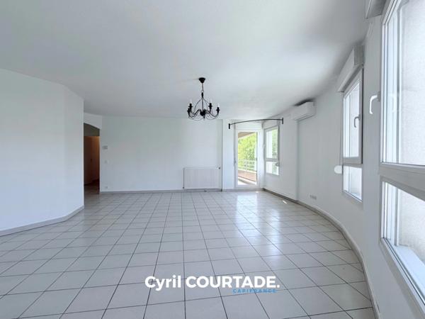 Nîmes, Dpt Gard (30), Appartement de 101 m² lumineux, entièrement rénové