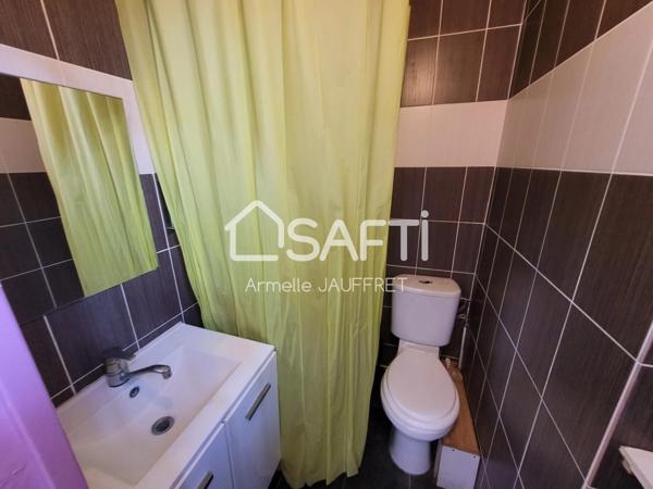 A deux pas de la porte de Paris local commercial