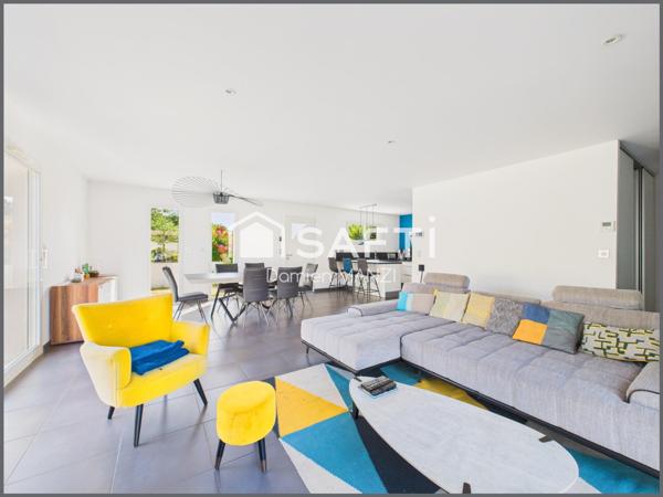 MAISON T6 AVEC PISCINE