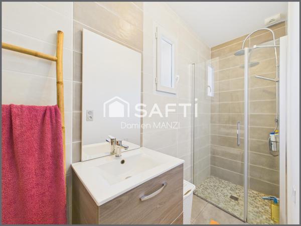 MAISON T6 AVEC PISCINE