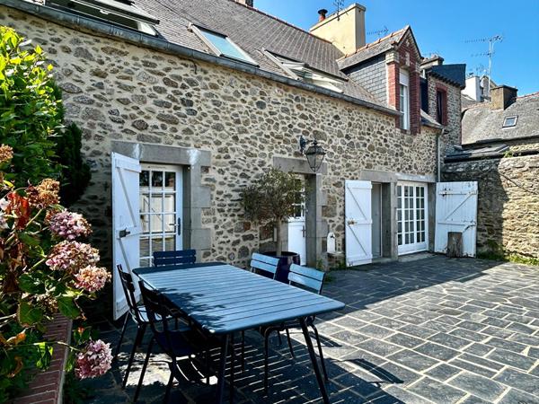Dinard Saint-Énogat | Maison en pierre de caractère avec dépendance, à deux pas de la plage
