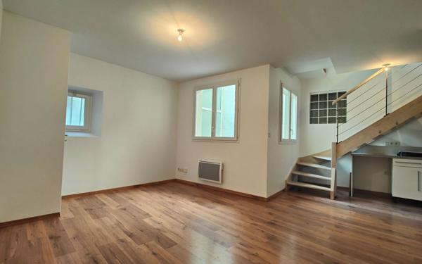 Appartement à louer    1 pièce •  Aire-sur-l'Adour