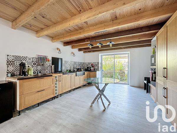 Maison à vendre 5 pièces 150 m² Roullet-Saint-Estèphe