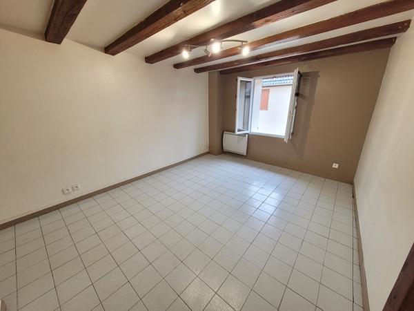 A vendre studio avec garage 