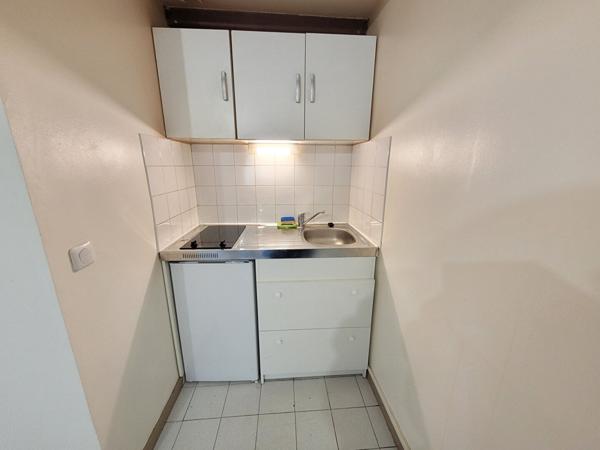 A vendre studio avec garage 