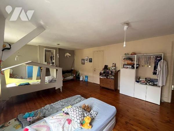 MAISON "ROSENDALIENNE" - 232 m2 habitables - 4 chambres (possibilité 5) - 2 salles de bains - j...