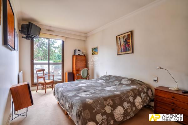 Appartement - Rez de jardin - Petit parc - Terrasse €650 000 ** - Référence 4476