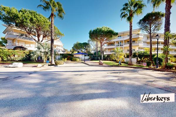 Saint-Raphaël - Appartement de prestige au coeur du quartier recherché de Boulouris et à 350 m à pied de la mer.