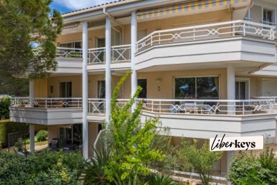 Saint-Raphaël - Appartement de prestige au coeur du quartier recherché de Boulouris et à 350 m à pied de la mer.