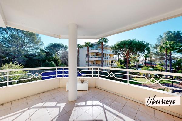 Saint-Raphaël - Appartement de prestige au coeur du quartier recherché de Boulouris et à 350 m à pied de la mer.