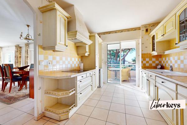 Saint-Raphaël - Appartement de prestige au coeur du quartier recherché de Boulouris et à 350 m à pied de la mer.