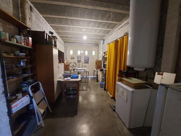 Maison familiale 3 chambres + bureau – très grand terrain