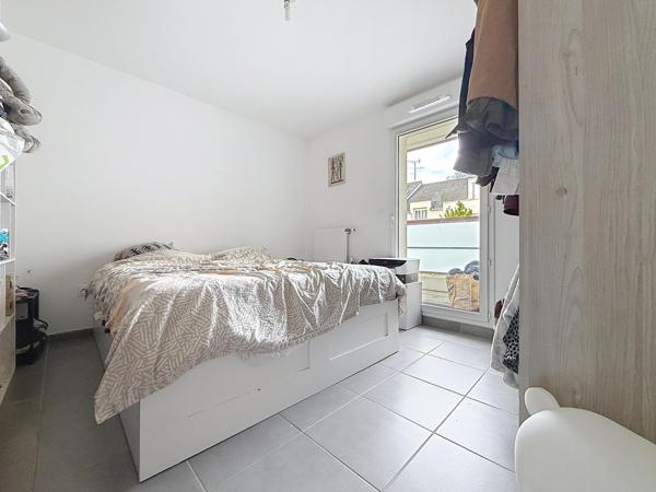 T2 lumineux avec balcon et parking – Résidence récente à Nantes