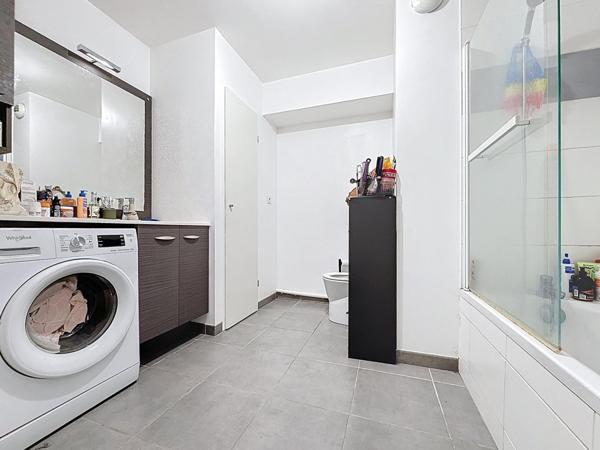 T2 lumineux avec balcon et parking – Résidence récente à Nantes