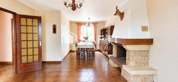Maison familiale avec jardin à Échiré