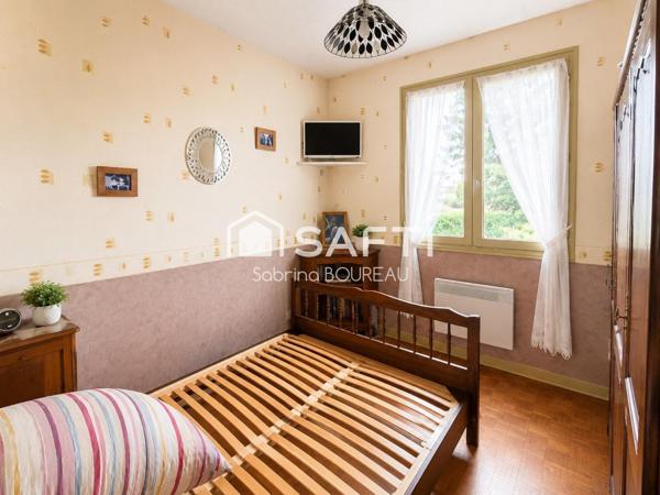 Maison familiale avec jardin à Échiré