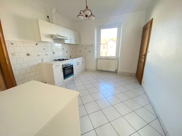 Appartement F3 (58 m²)   à vendre à CERNAY   avec GRENIER + CAVE et jardin en commun