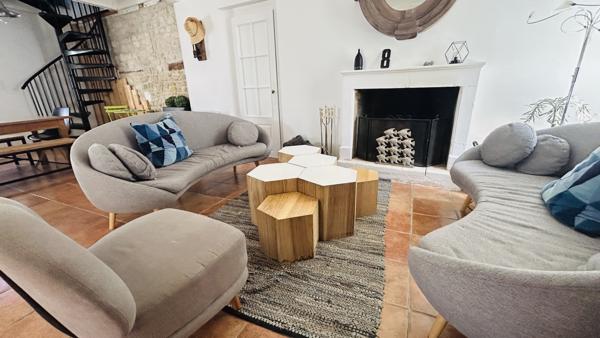 Maison
         4 pièces
        - 96 m² Bien prestige 582 750 € *