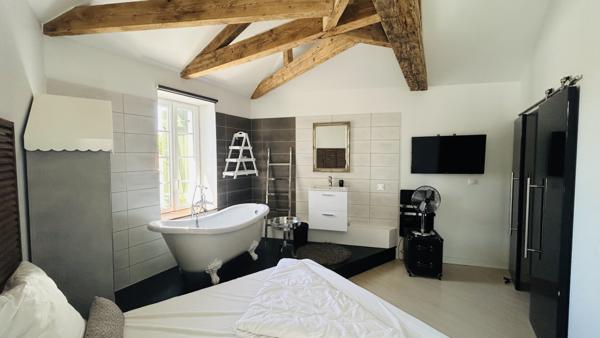 Maison
         4 pièces
        - 96 m² Bien prestige 582 750 € *