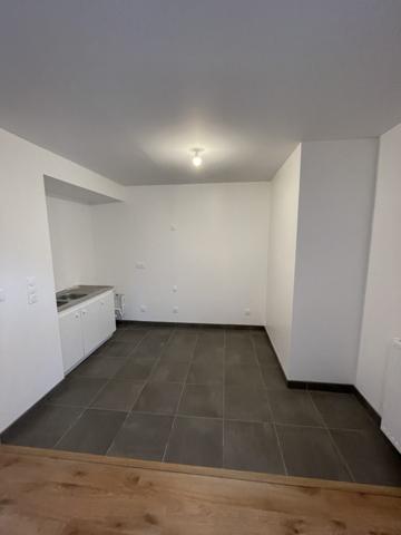 Appartement T3 Traversant avec Extérieur et Parking - 33200 Bordeaux