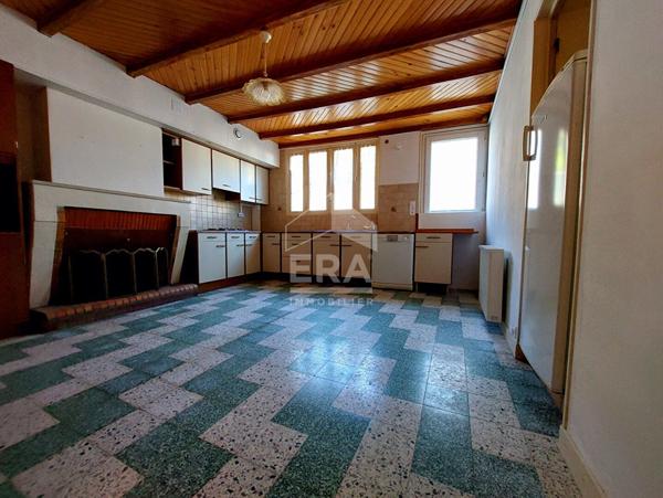 RARE SUR BREUILLET - APPARTEMENT EN REZ DE JARDIN - AVEC JARDIN PRIVATIF