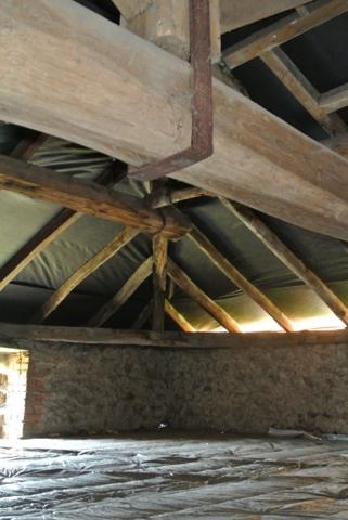 Maison de village rénovée avec granges