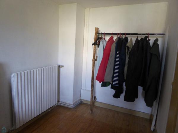 Maison de village rénovée avec granges