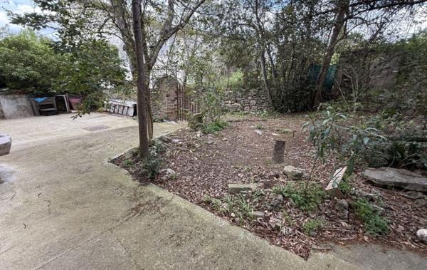 Vente Maison avec remise et jardin rénové(e) Oupia   