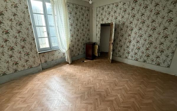 Vente Maison avec remise et jardin rénové(e) Oupia   