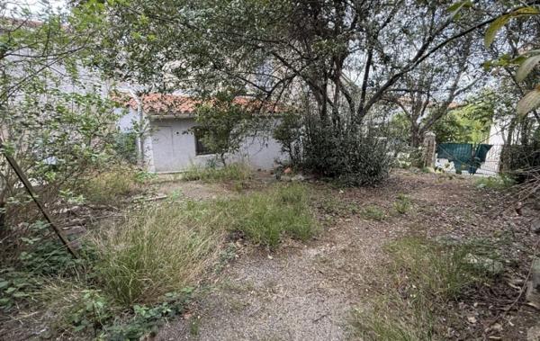 Vente Maison avec remise et jardin rénové(e) Oupia   