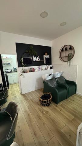 BOUTIQUE 56M2 ARTS ET METIERS / TEMPLE/ REPUBLIQUE