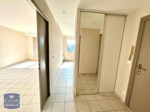 Appartement à louer 3 pièces 60.77m²