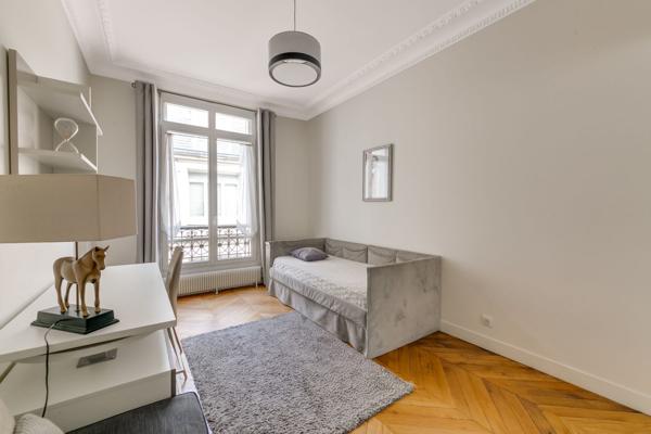 Vente Appartement108 m² - 4 Pièces - PARIS (75008)