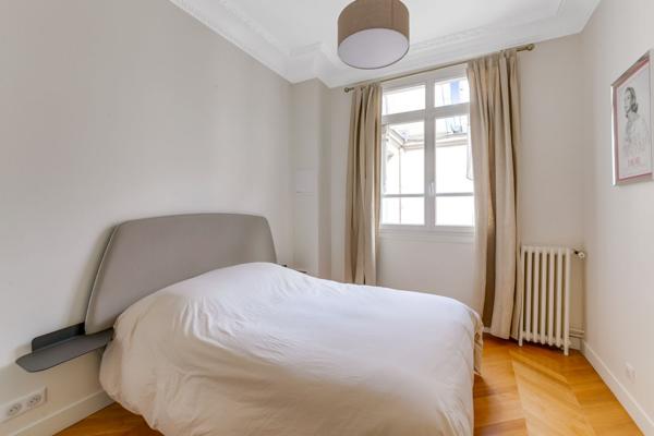 Vente Appartement108 m² - 4 Pièces - PARIS (75008)