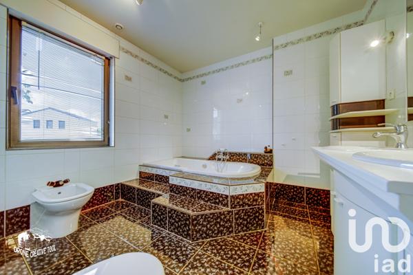 Maison à vendre 7 pièces 218 m² Vitry-sur-Orne