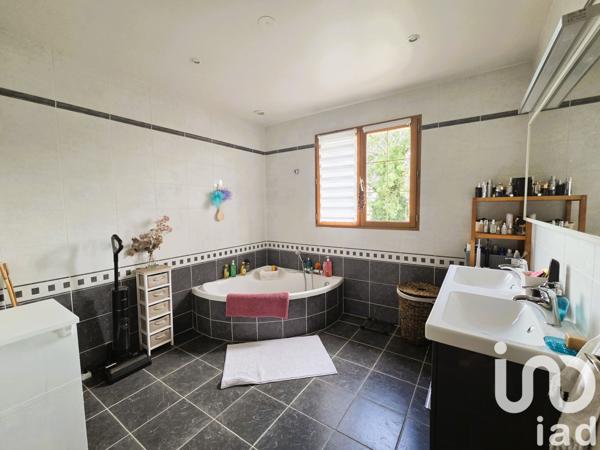 Maison à vendre 6 pièces 195 m² Saint-Phal