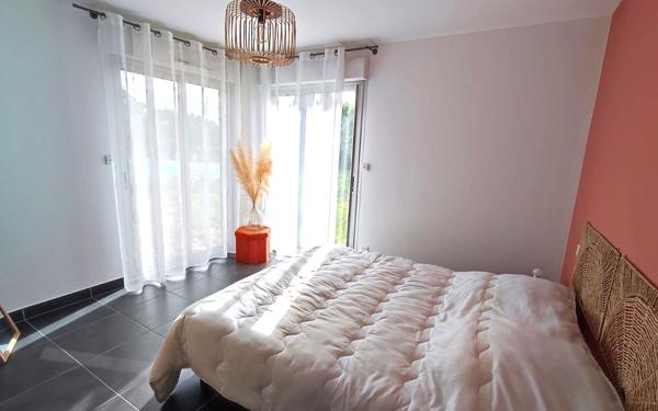 Maison à vendre    2 pièces •  La Palme