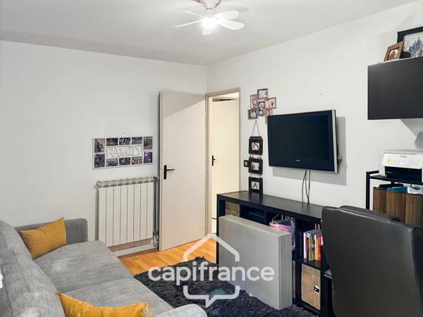 Appartement à vendre 4 pièces LA SEYNE SUR MER (83), grand T4 de 81m2 - Loggia - Garage et Cave.