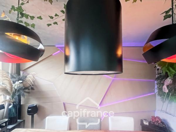 Appartement à vendre 4 pièces LA SEYNE SUR MER (83), grand T4 de 81m2 - Loggia - Garage et Cave.