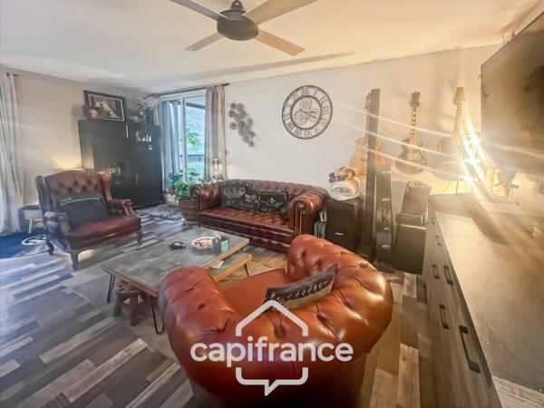 Appartement à vendre 4 pièces LA SEYNE SUR MER (83), grand T4 de 81m2 - Loggia - Garage et Cave.