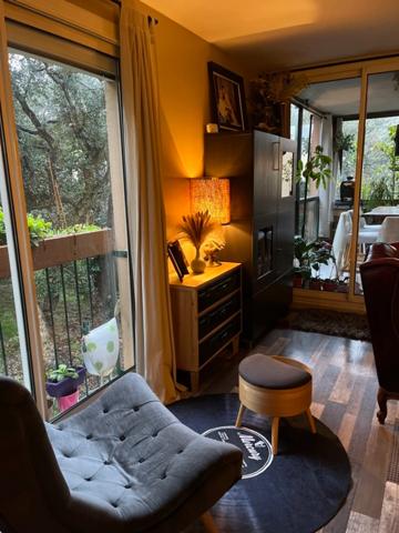 Appartement à vendre 4 pièces LA SEYNE SUR MER (83), grand T4 de 81m2 - Loggia - Garage et Cave.