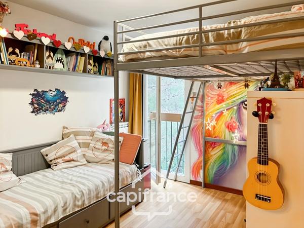 Appartement à vendre 4 pièces LA SEYNE SUR MER (83), grand T4 de 81m2 - Loggia - Garage et Cave.