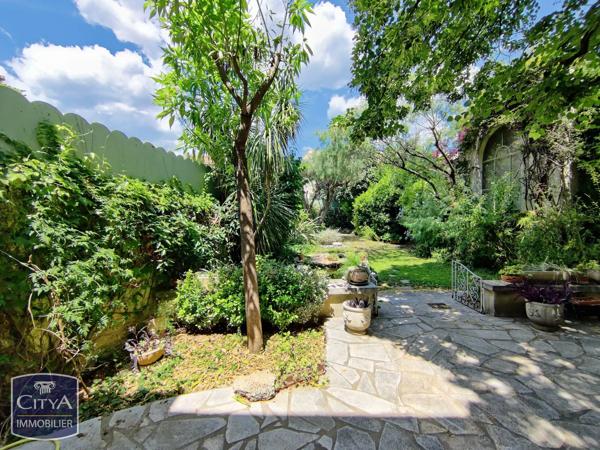 Maison à vendre 7 pièces 189.2m² Nîmes (30000)